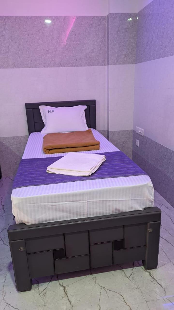 Hotel Panchavarnaa Rāmeswaram Buitenkant foto